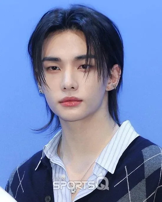 Latest photo of Hyunjin (Stray Kids)