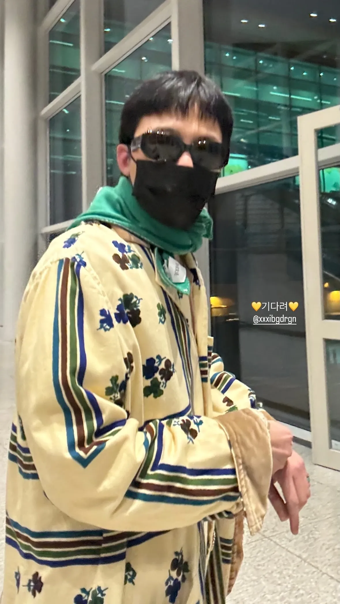 A heartfelt wallpaper shared by G-DRAGON (BIGBANG)'s fans