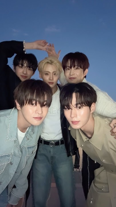 The most beloved wallpaper among Kim Junseo (ALPHA DRIVE ONE)'s fans