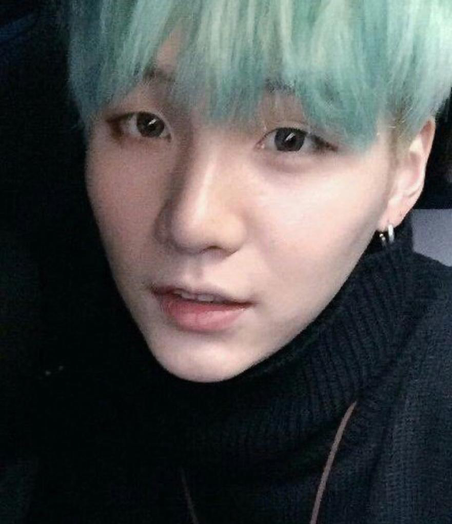 Potret di balik layar SUGA (BTS)