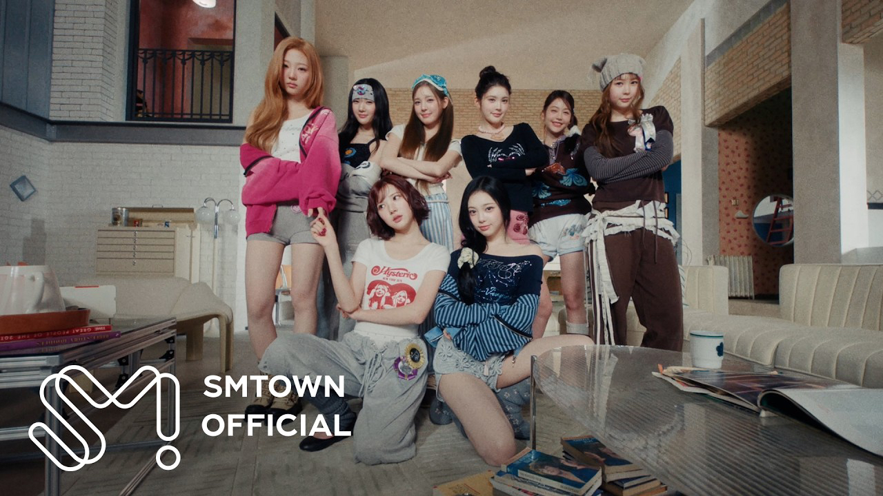 A moment captured by Hearts2Hearts's fan