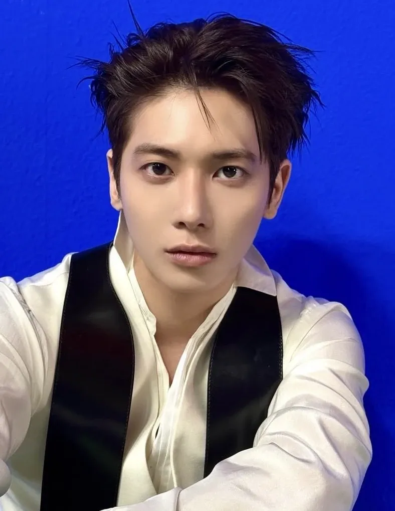 태현 (투모로우바이투게더) 최근 활동샷