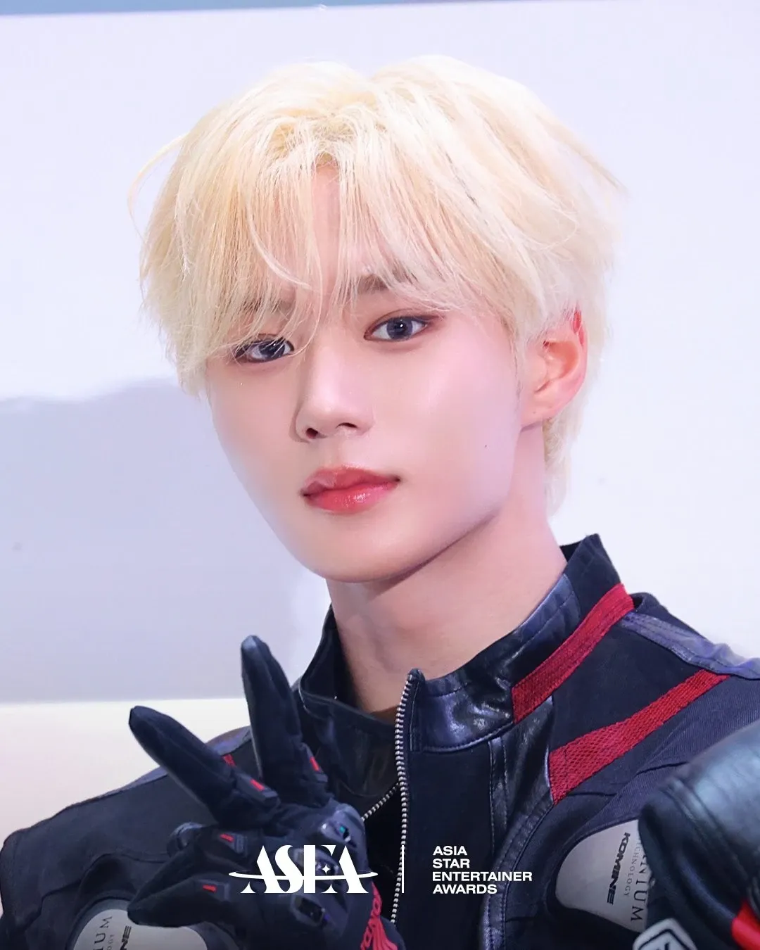 Behind-the-scenes cut of Kim Junseo (ALPHA DRIVE ONE)