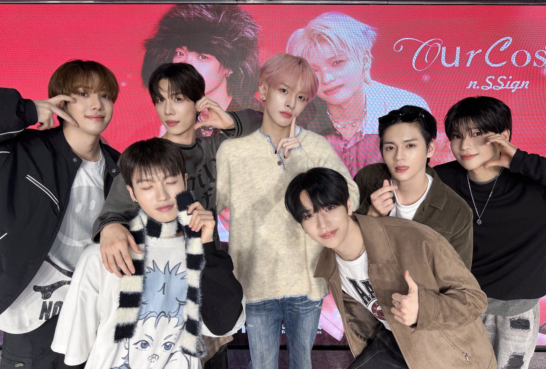 Behind-the-scenes cut of Huiwon (n.SSign)