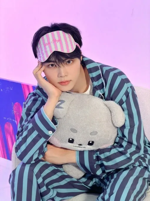 A moment captured by Park Gunwook (ZEROBASEONE)'s fan