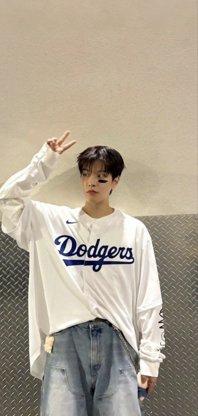 The most beloved wallpaper among Stray Kids's fans