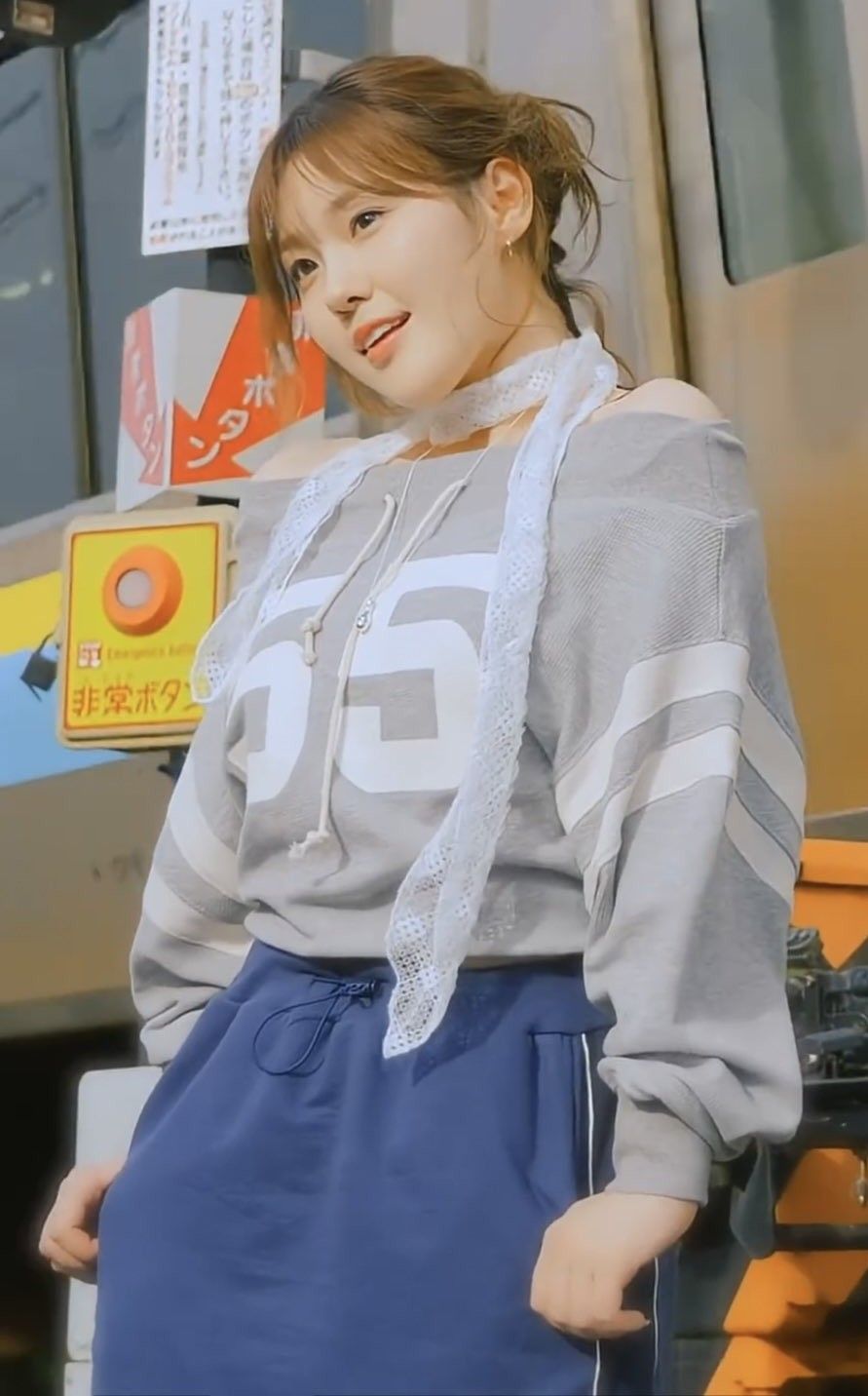 Recent activity shot of Kim Chaehyun (Kep1er)