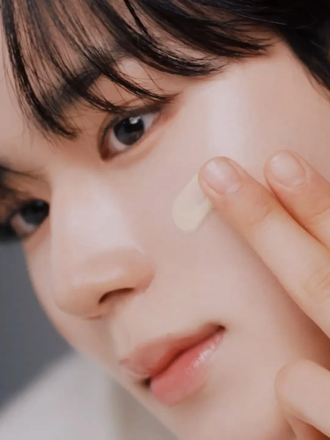 Behind-the-scenes cut of Kim Junseo (ALPHA DRIVE ONE)