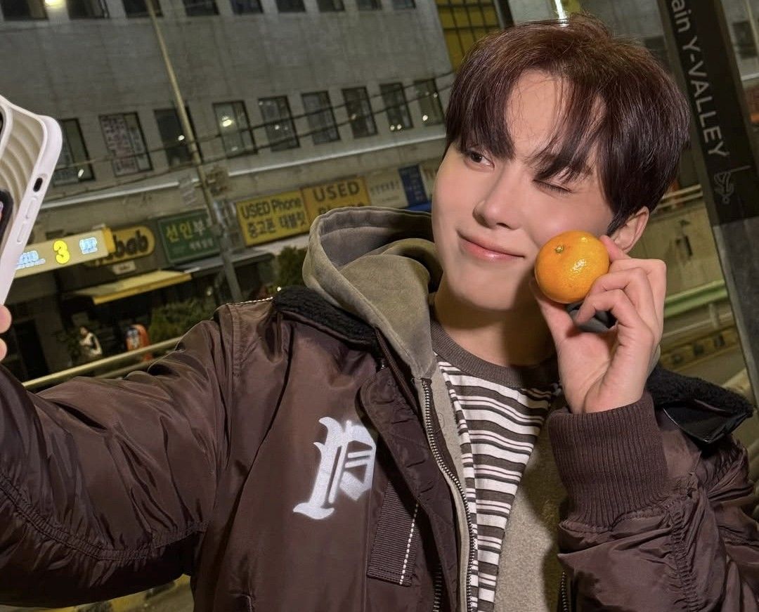 Recent activity shot of Seungkwan (SEVENTEEN)