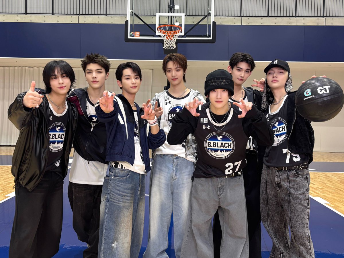 Latest photo of &TEAM