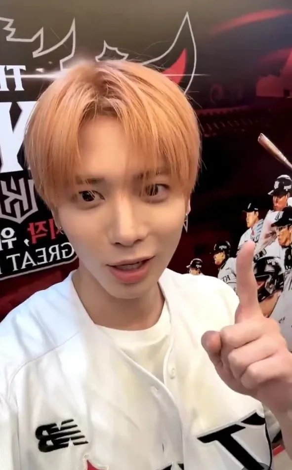 태현 (투모로우바이투게더) 최근 활동샷