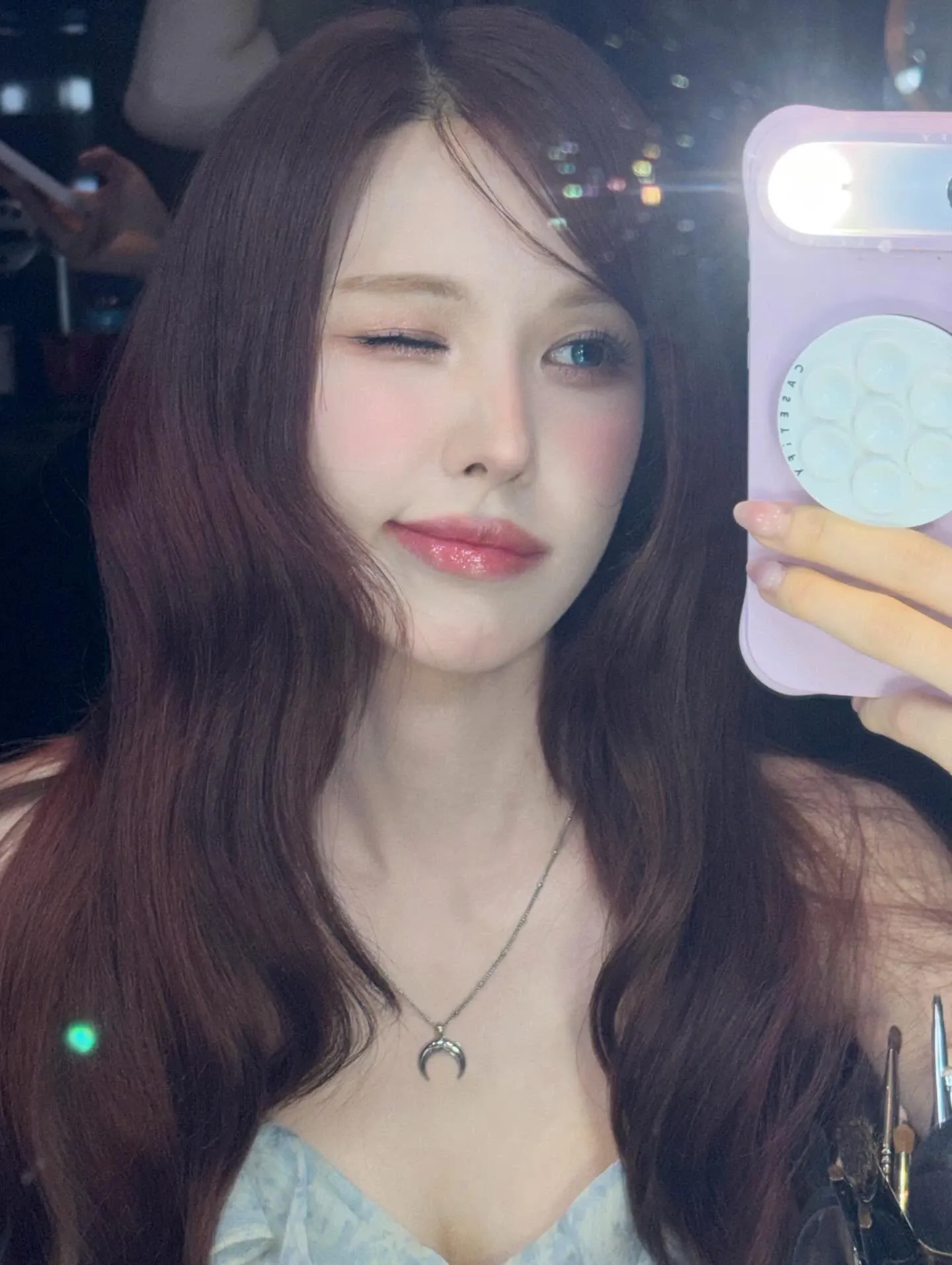 Behind-the-scenes cut of Wendy (Red Velvet)