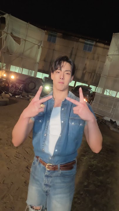 Foto aktivitas terbaru MONSTA X