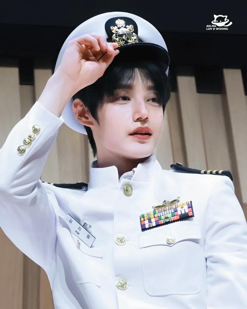 金地雄 (ZEROBASEONE)的幕後花絮