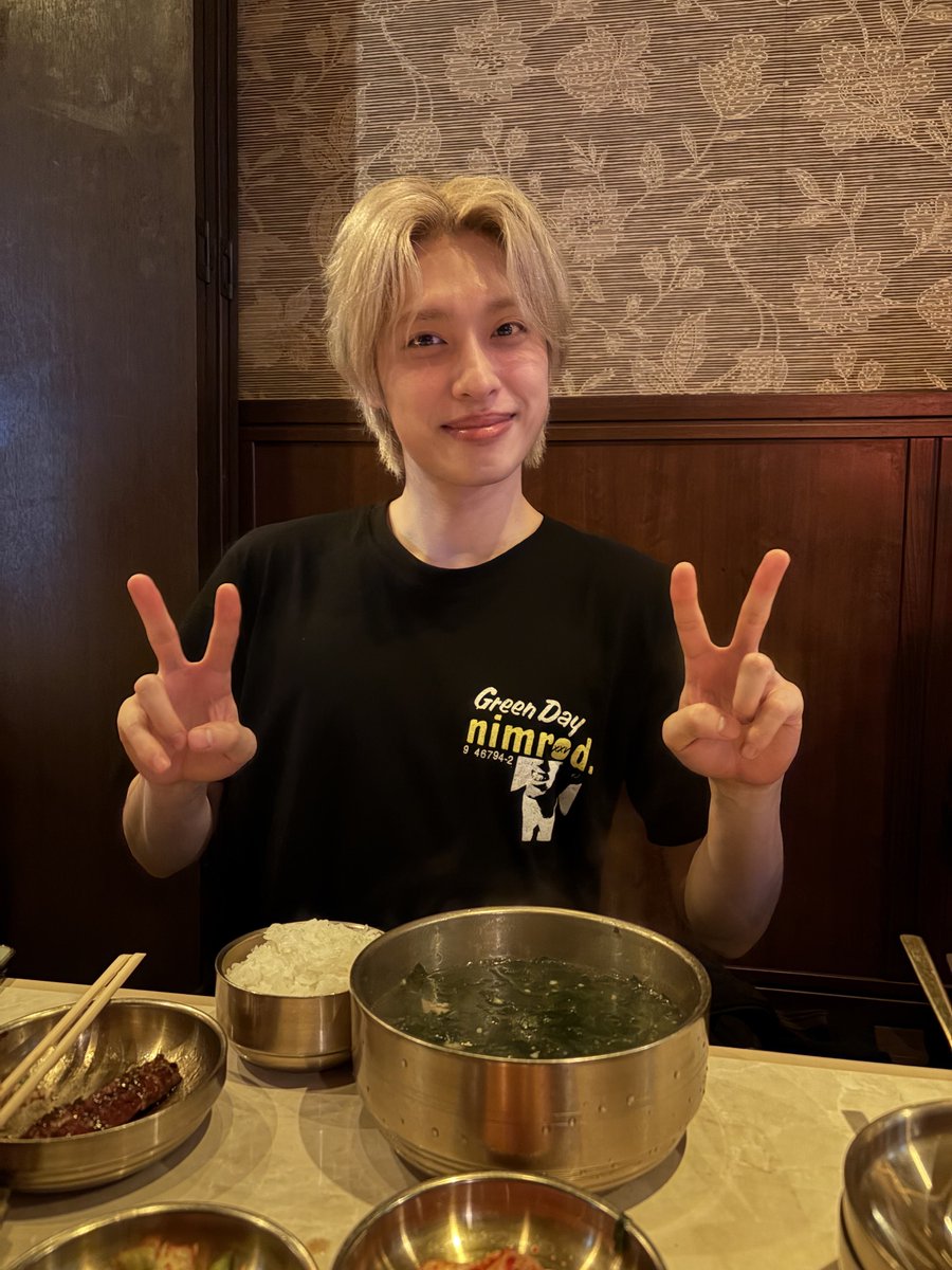 A moment captured by Xdinary Heroes's fan