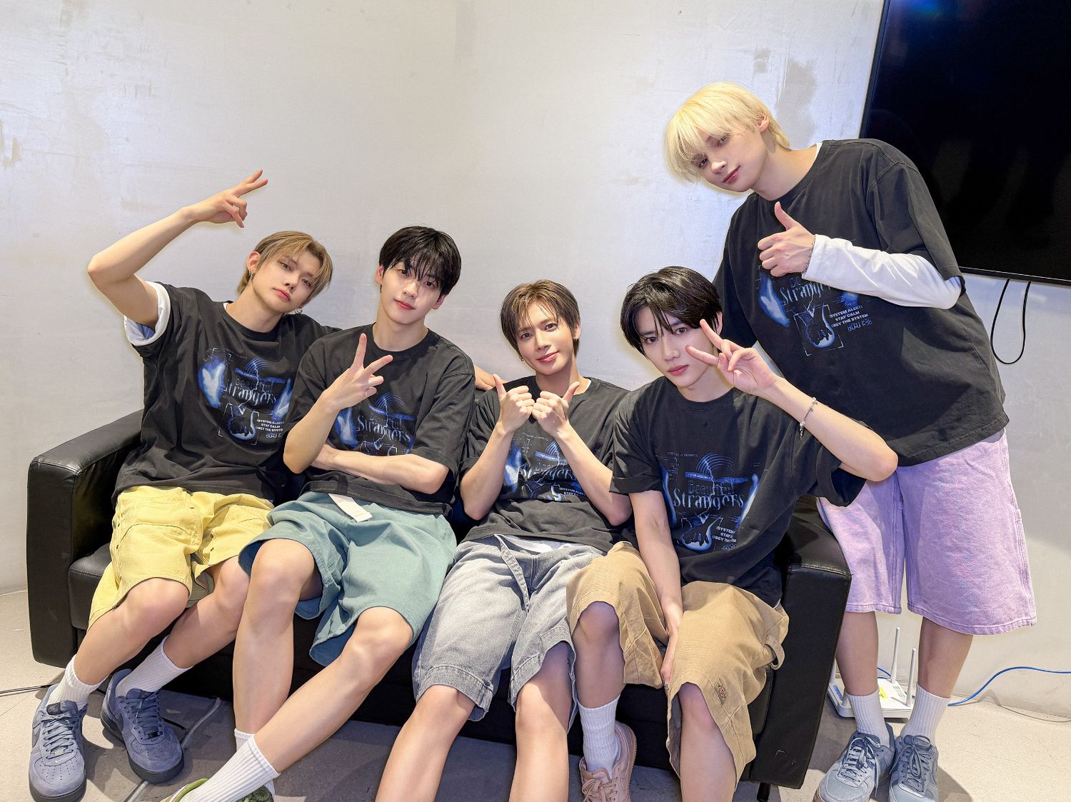 투모로우바이투게더의 비하인드 컷