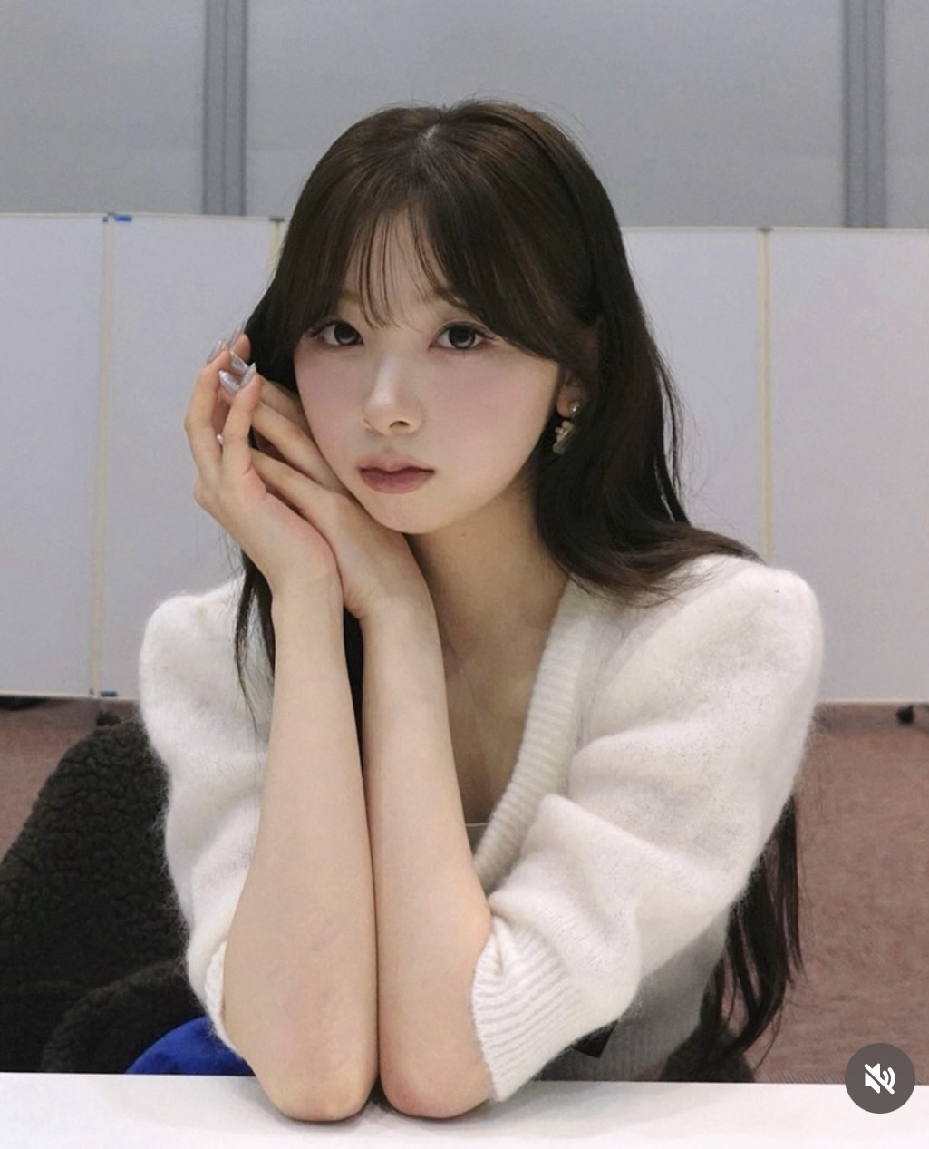 Latest photo of Miihi (NiziU)