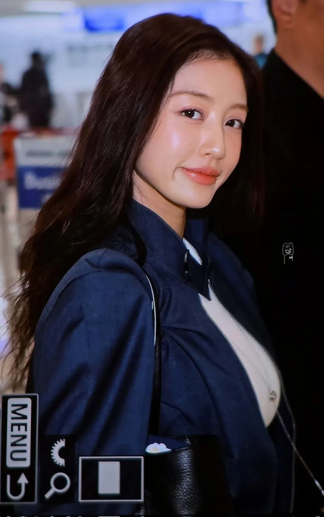 A moment captured by Jihyo (TWICE)'s fan