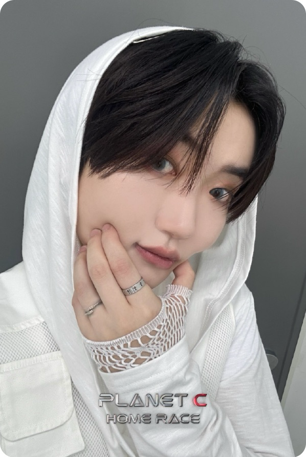 A moment captured by Hanyu (BOY STORY)'s fan