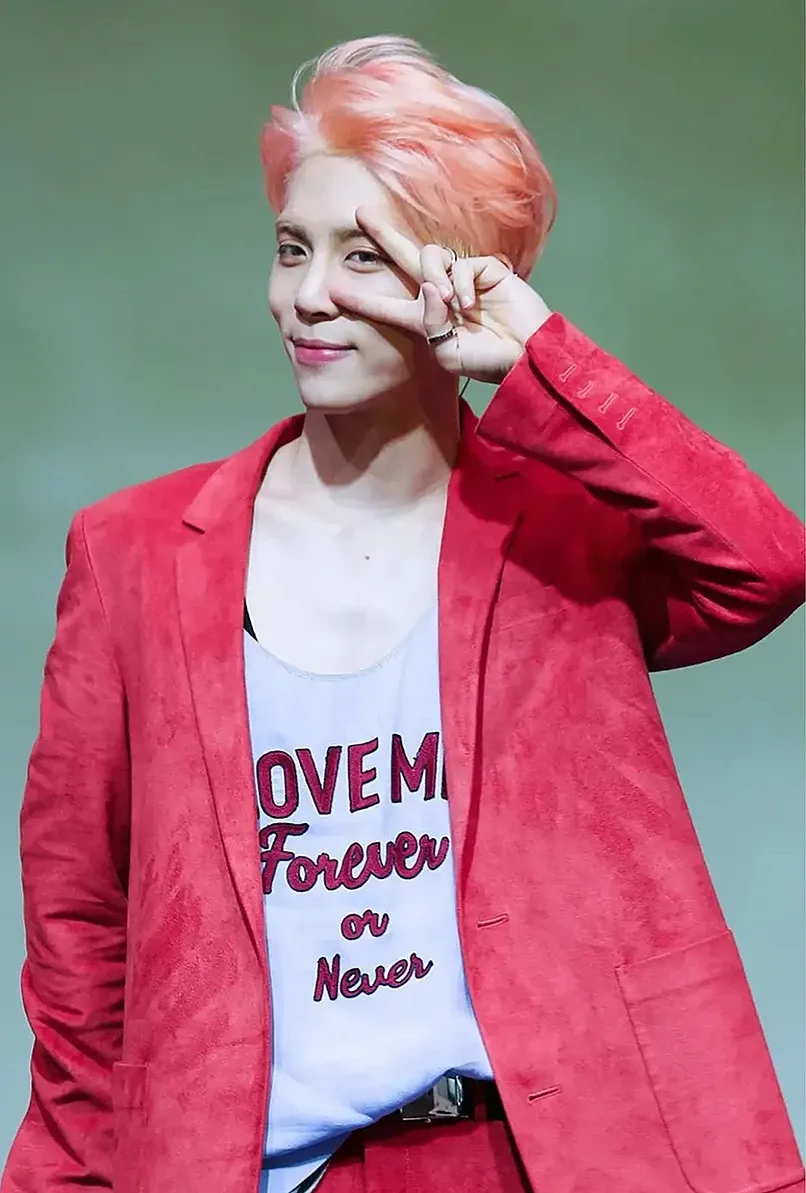 Latest photo of Jonghyun (SHINee)