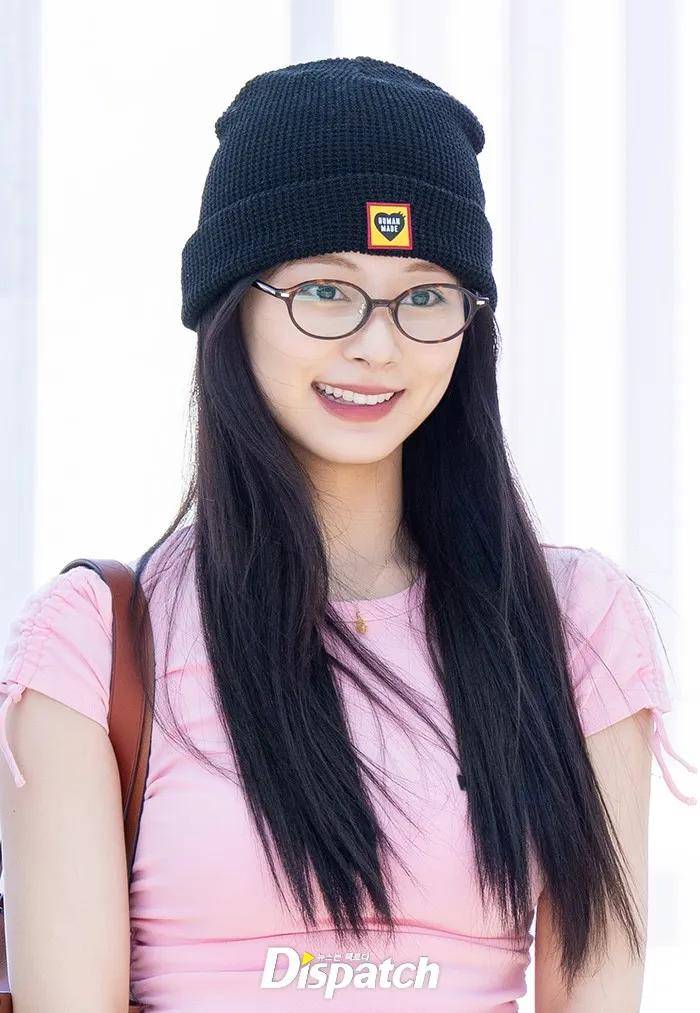 Foto aktivitas terbaru Tzuyu (TWICE)