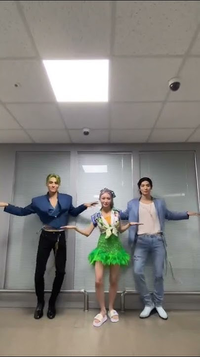 A heartfelt wallpaper shared by Hwiyoung (SF9)'s fans