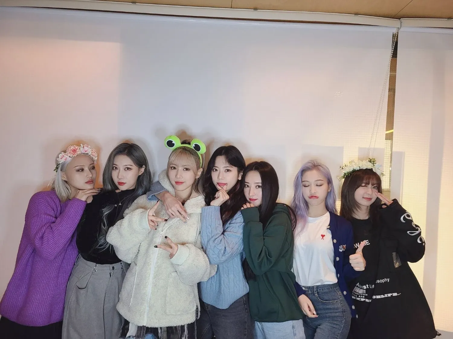 Momen yang diabadikan oleh penggemar DREAMCATCHER