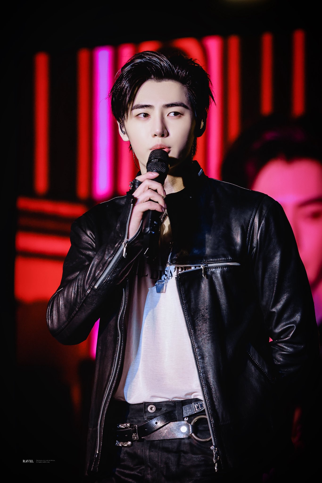 Momen yang diabadikan oleh penggemar Sunghoon (ENHYPEN)