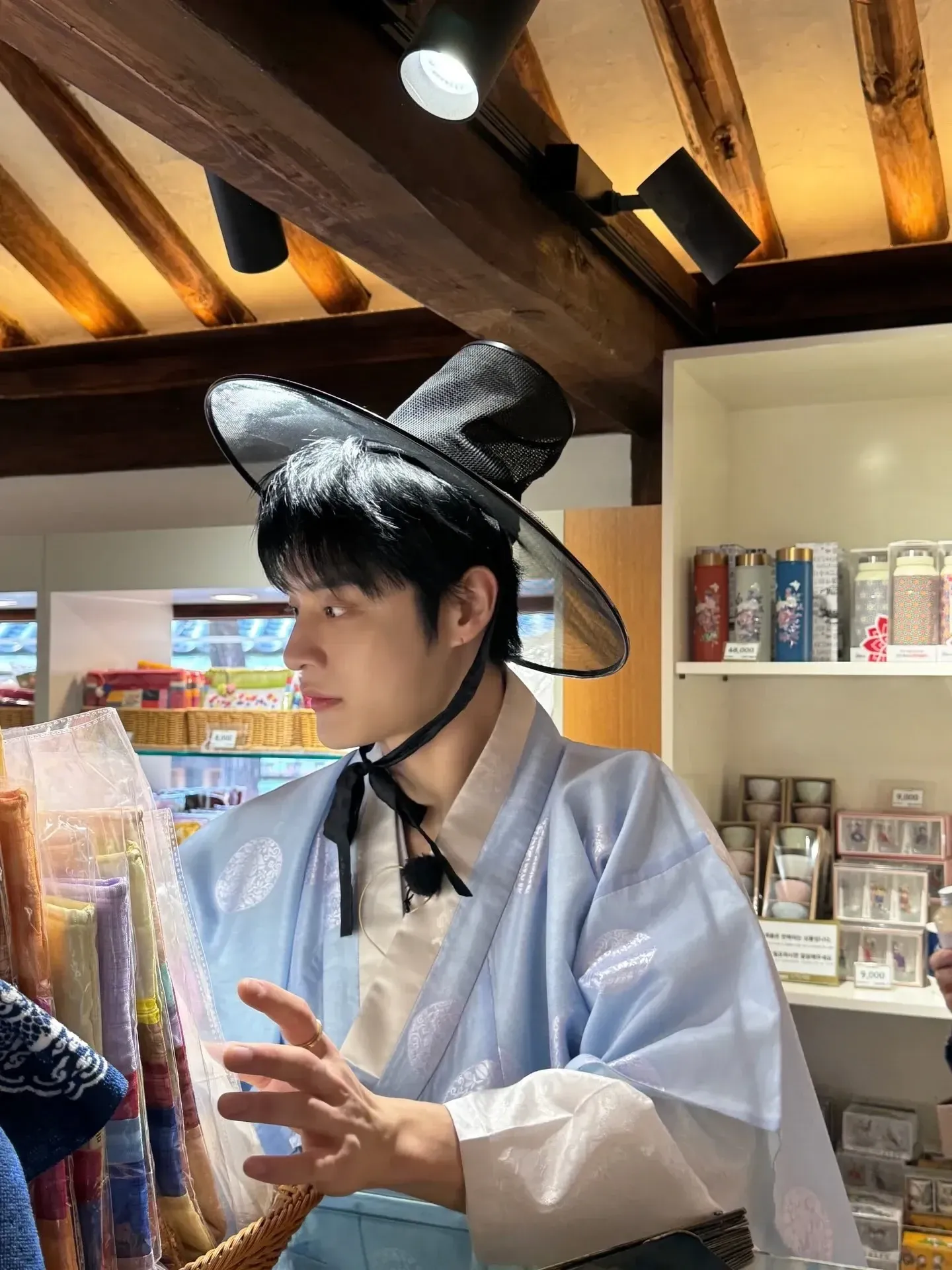 金地雄 (ZEROBASEONE)的最新活動照片