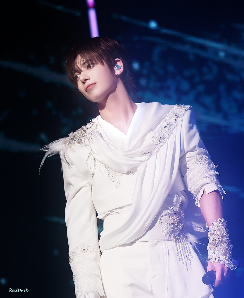 A moment captured by Taehyun (TOMORROW X TOGETHER)'s fan