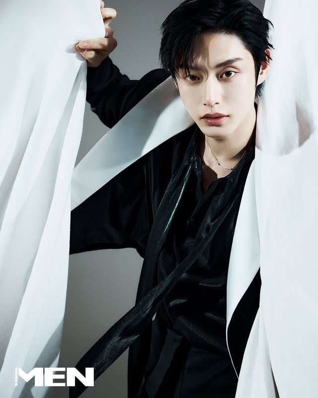 A moment captured by Kim Jiwoong (ZEROBASEONE)'s fan