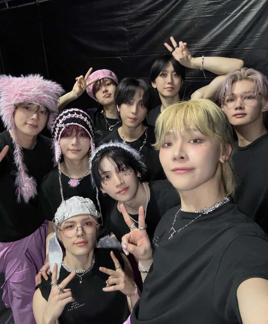 Latest photo of &TEAM