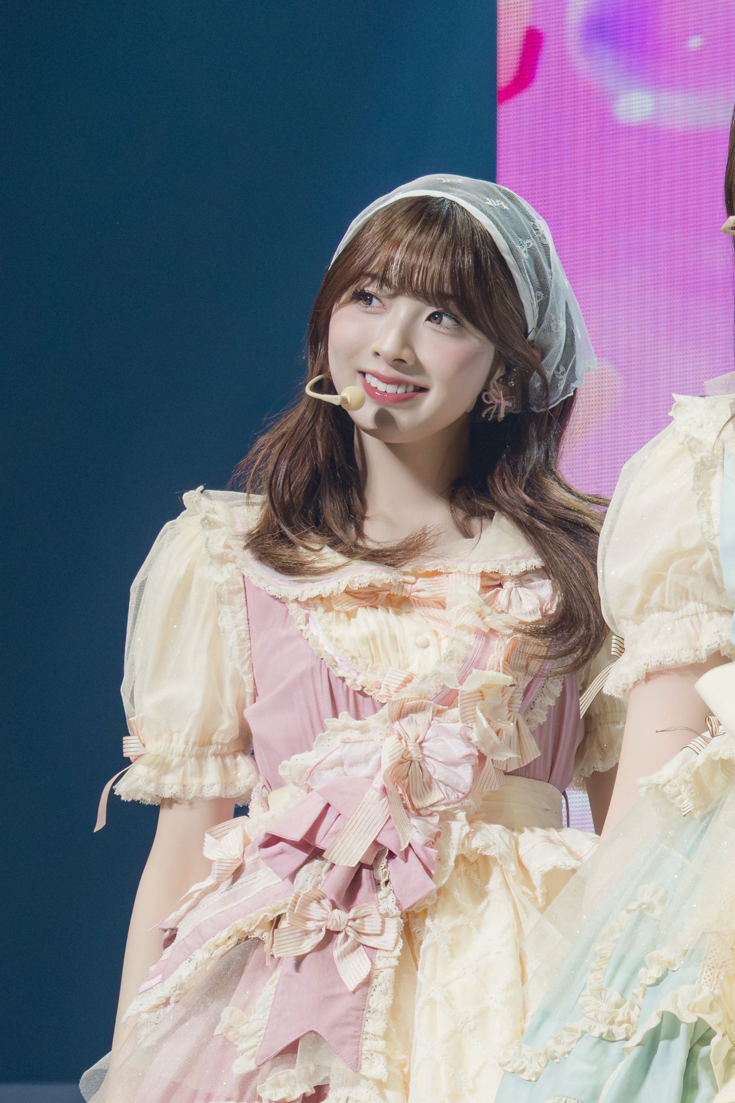 Behind-the-scenes cut of Miihi (NiziU)