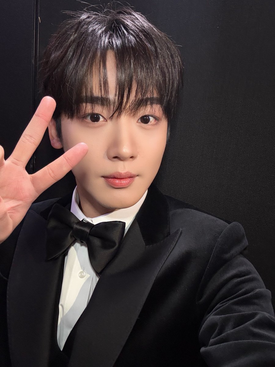 위아이의 비하인드 컷