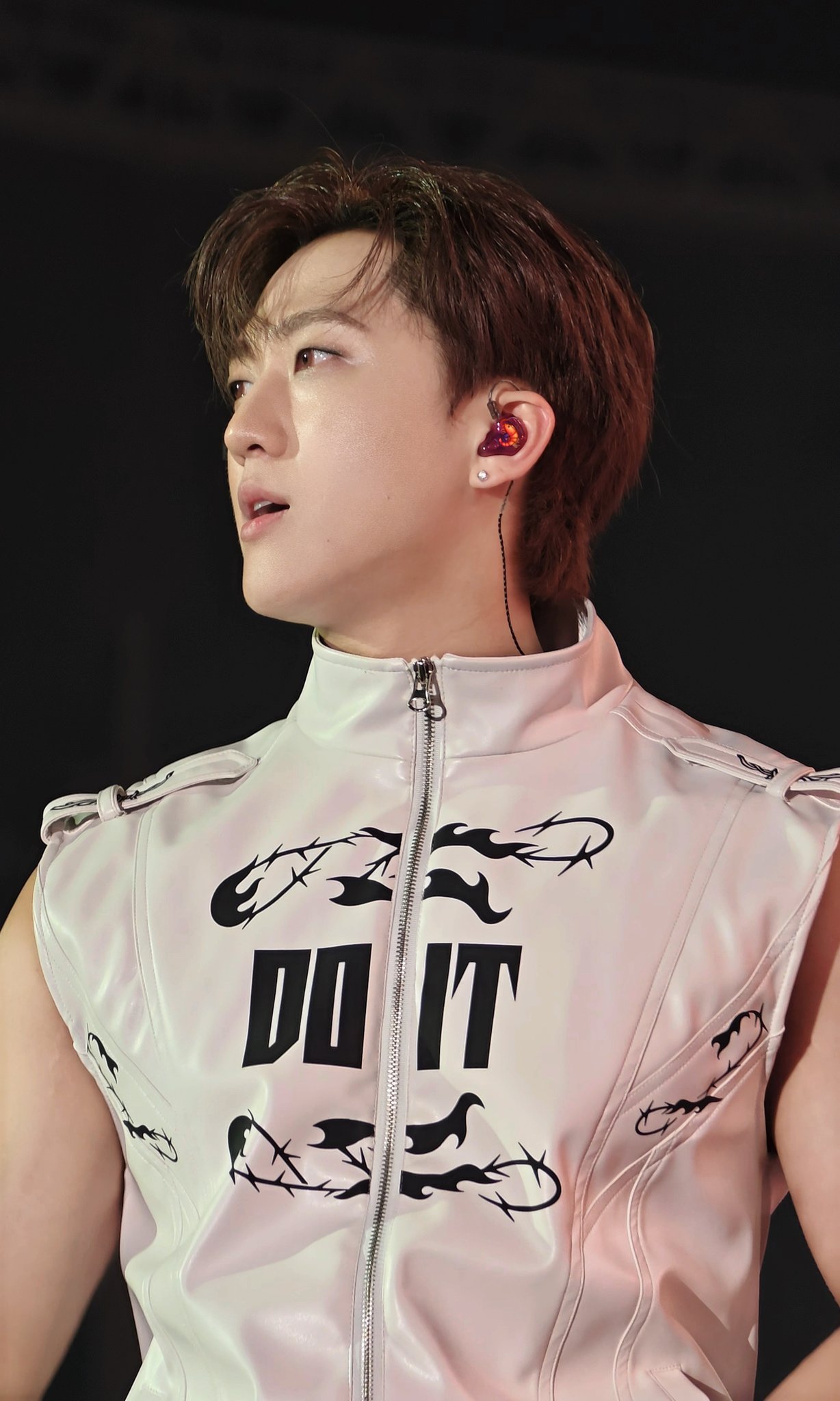 Behind-the-scenes cut of Changbin (Stray Kids)