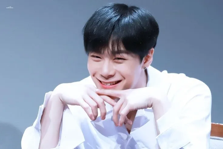 A moment captured by Moonbin (ASTRO)'s fan