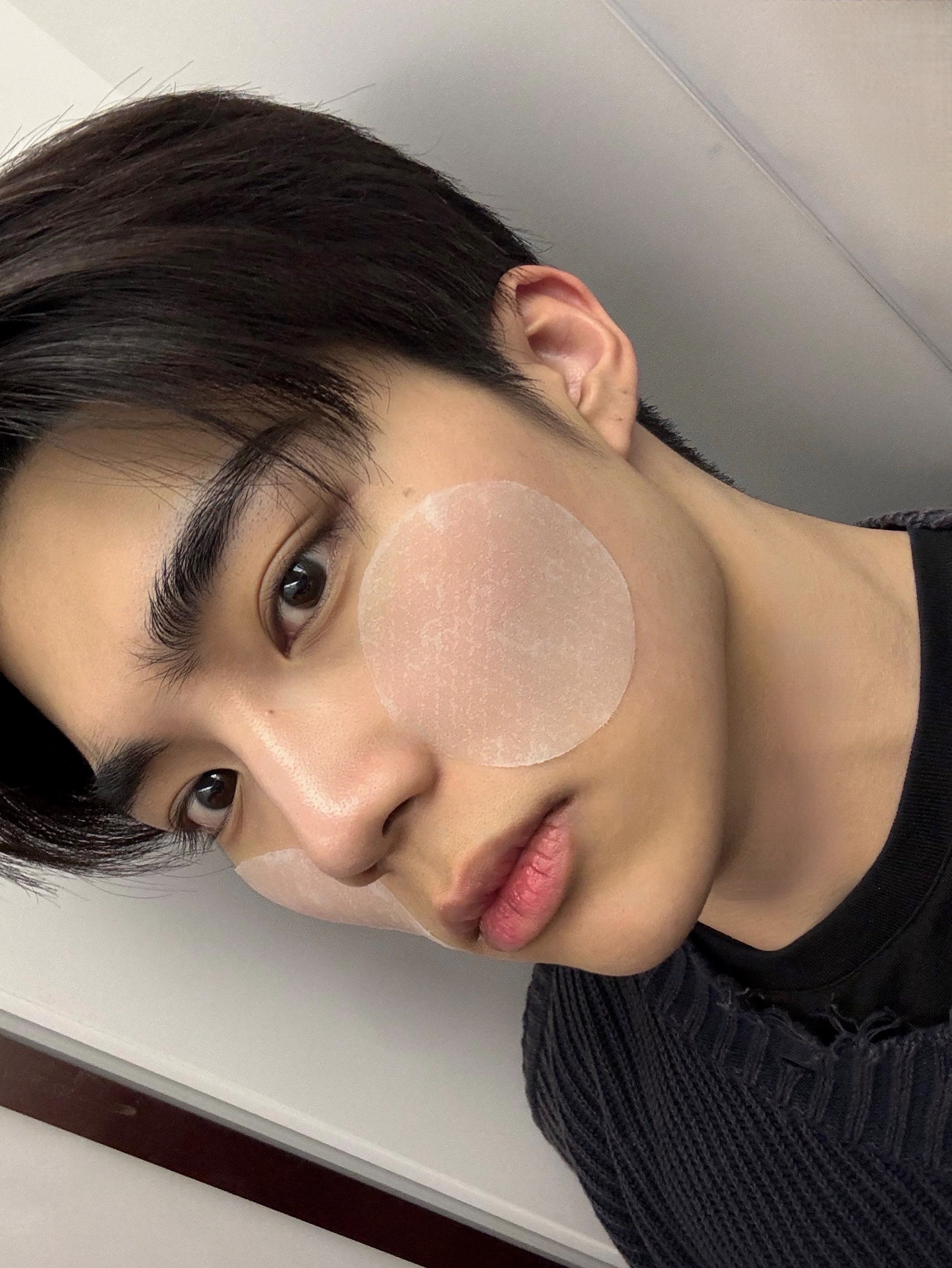 Recent activity shot of Park Gunwook (ZEROBASEONE)