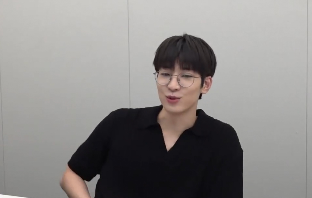 A moment captured by Wonwoo (SEVENTEEN)'s fan