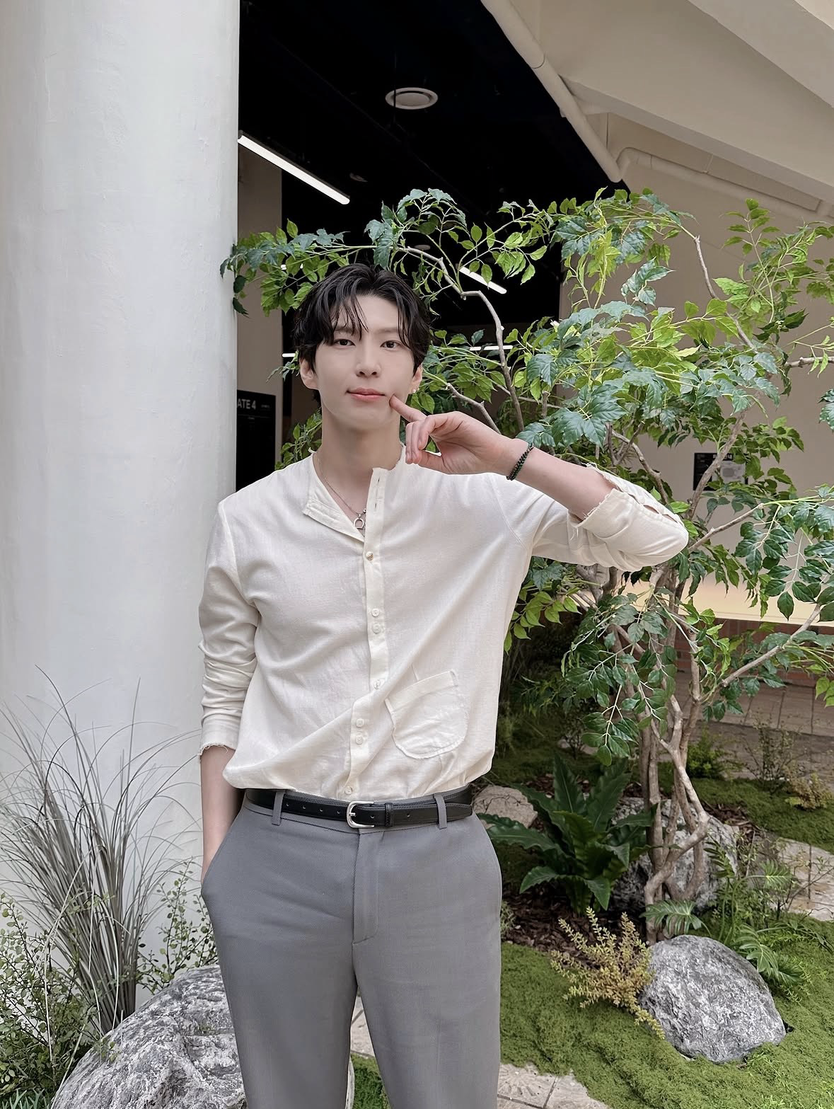 Behind-the-scenes cut of LEO (VIXX)