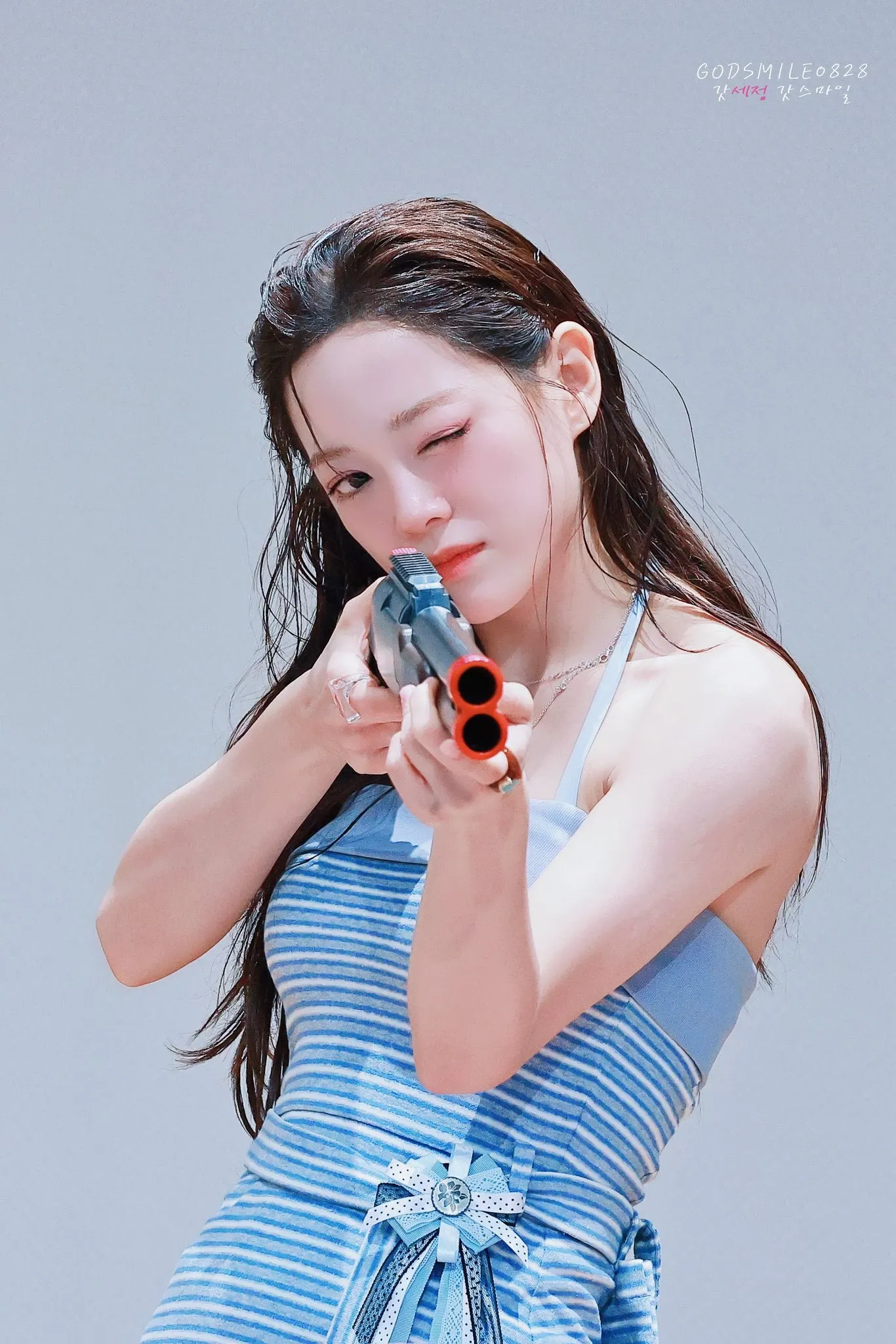 Behind-the-scenes cut of Sejeong (I.O.I)