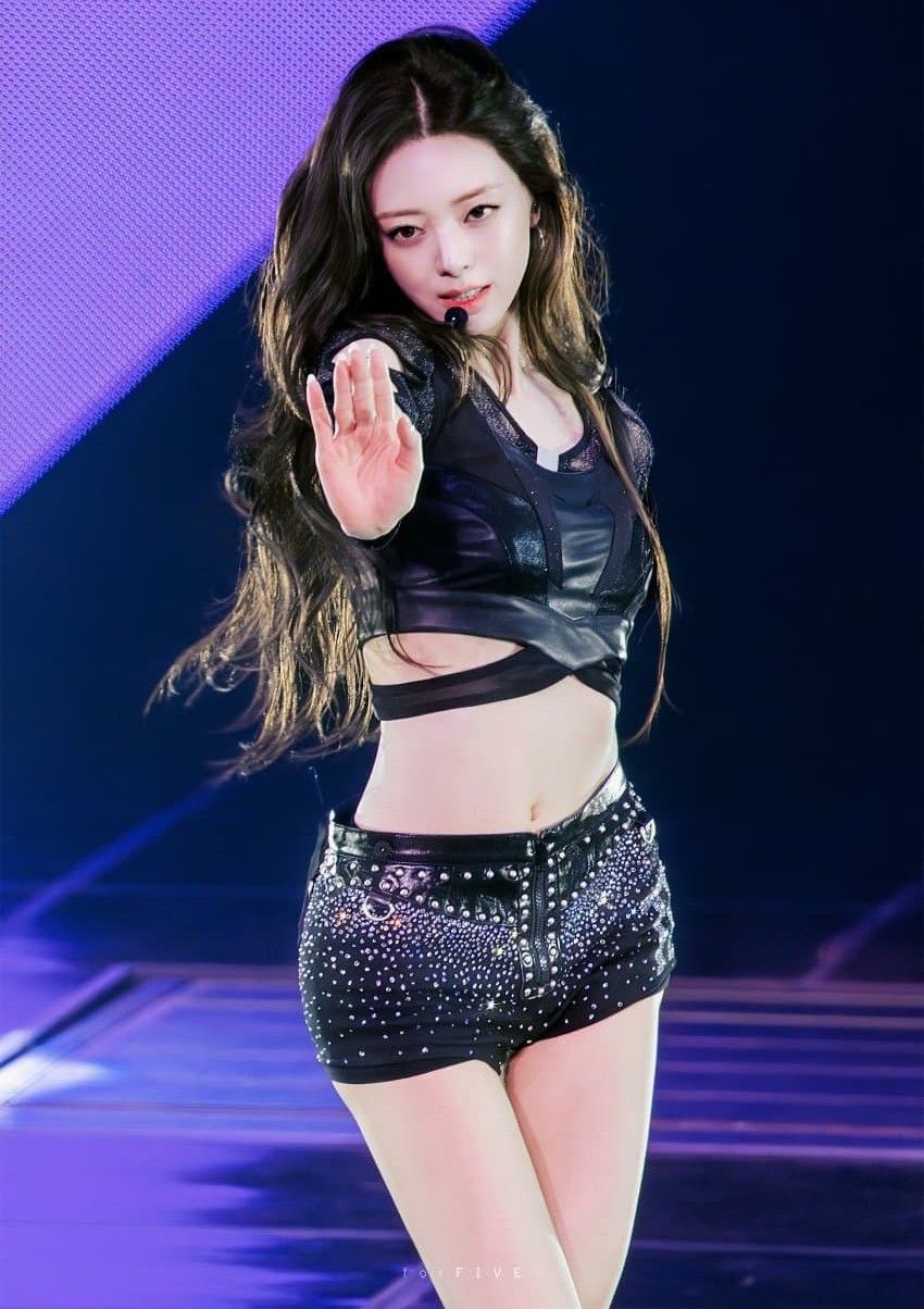 ユナ (ITZY)の舞台裏ショット