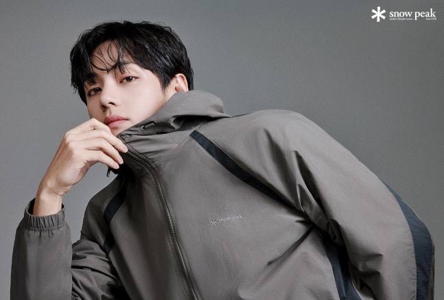 뷔 (방탄소년단)의 최신 사진