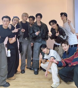 星和 (ATEEZ)的最新活动照片