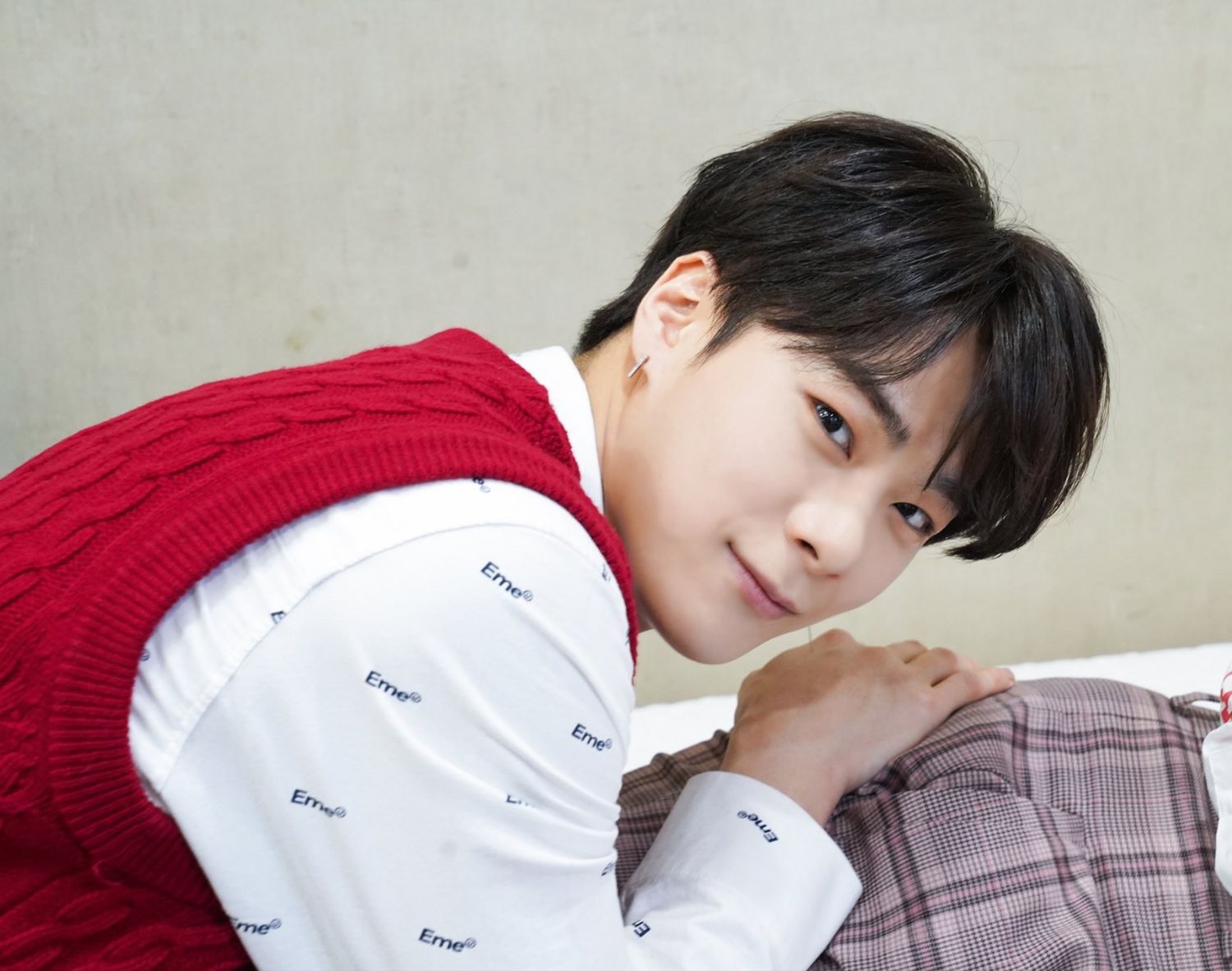 Behind-the-scenes cut of Moonbin (ASTRO)