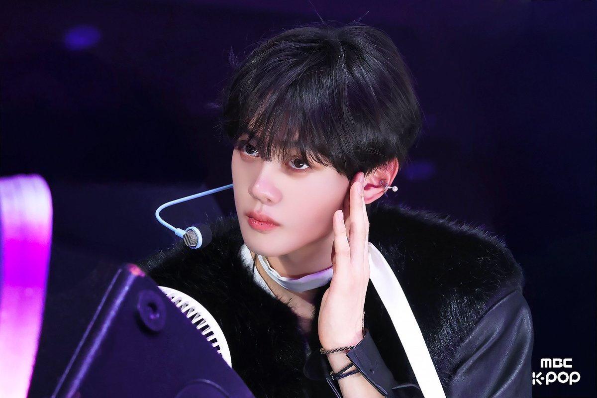 Recent activity shot of ZEROBASEONE