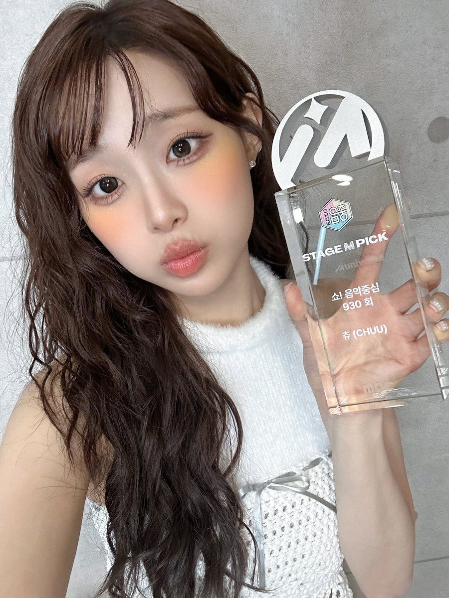 A moment captured by Chuu's fan