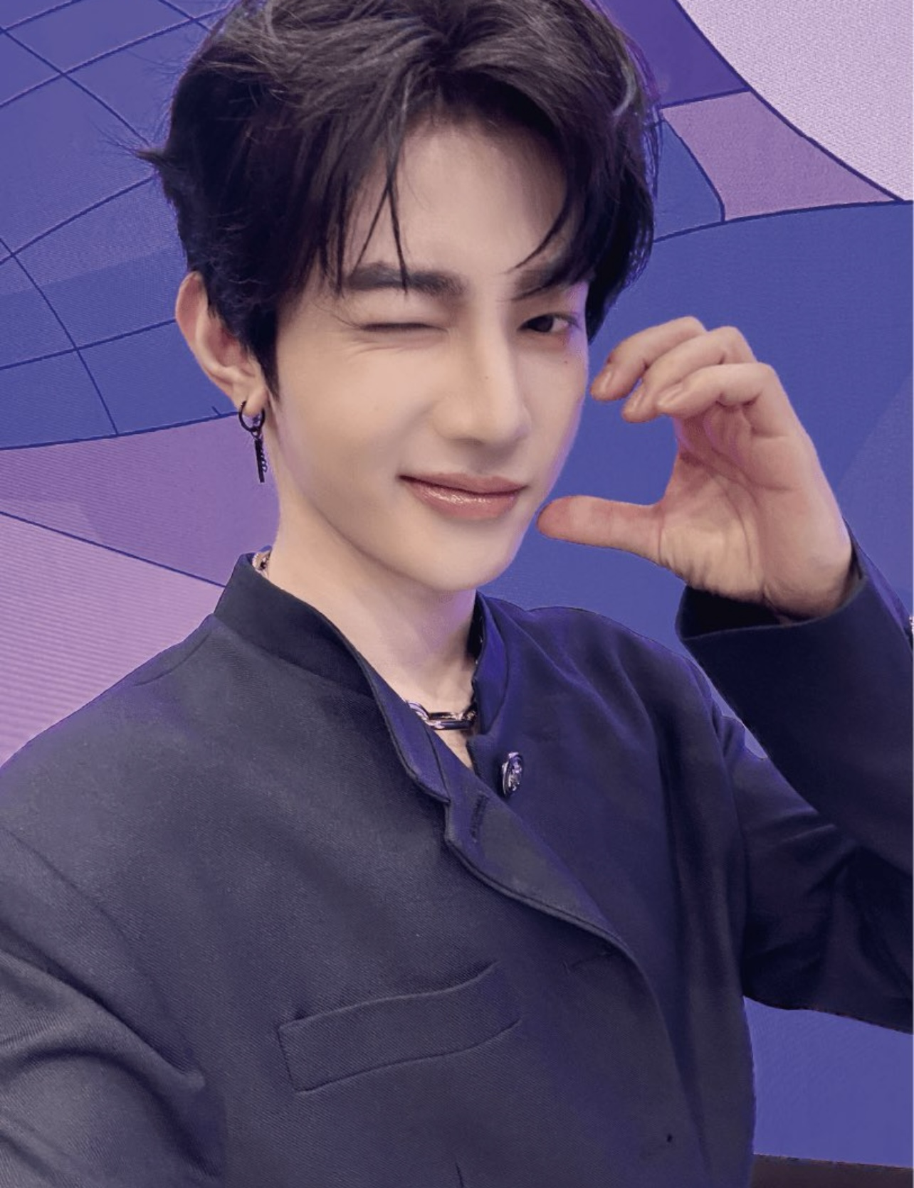 A moment captured by Zhang Hao's fan