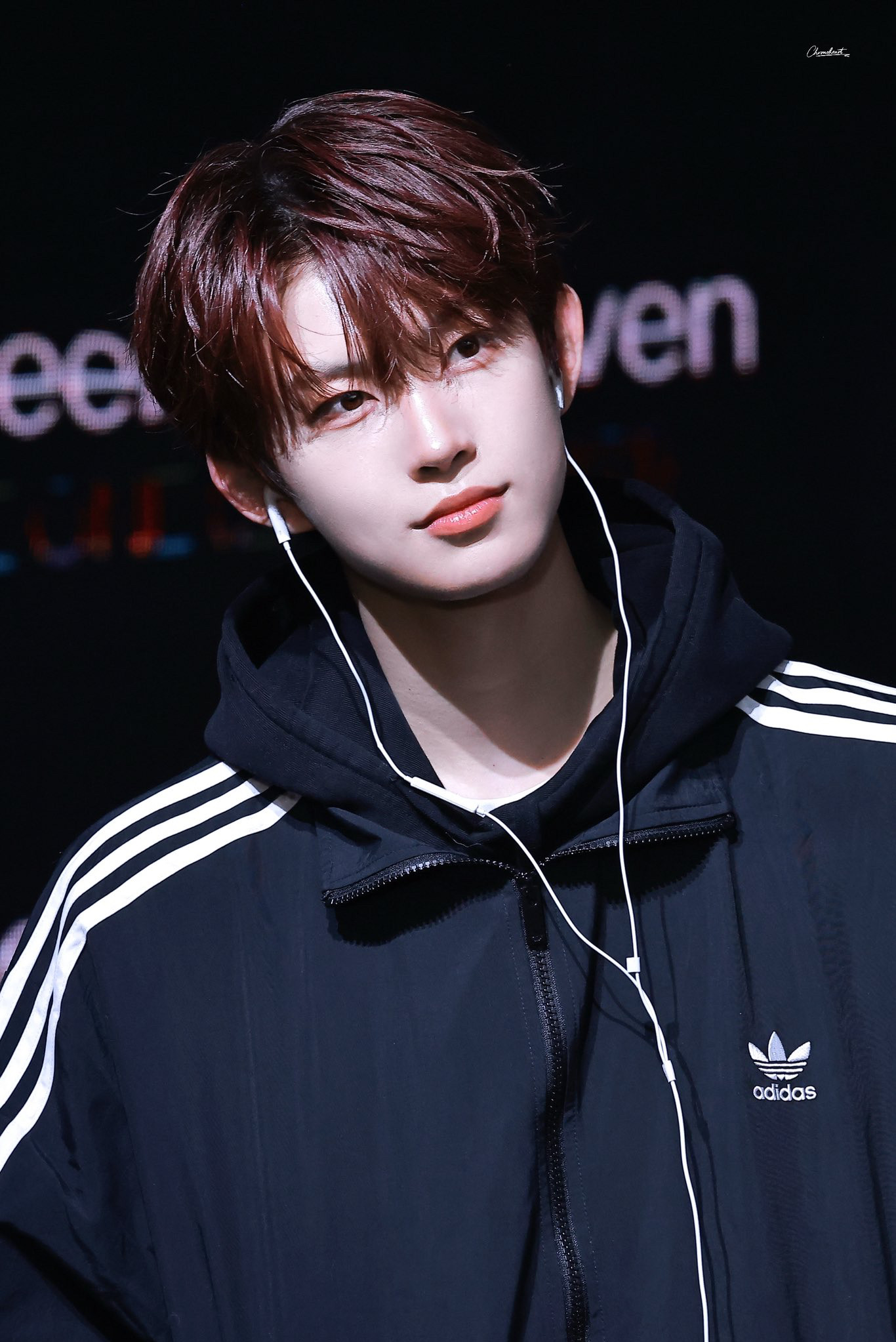 Potret di balik layar Kim Geonwoo (ALPHA DRIVE ONE)