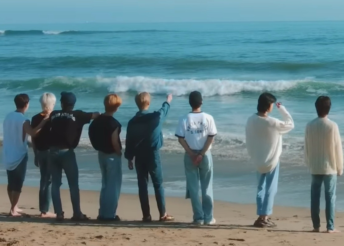 Behind-the-scenes cut of Stray Kids