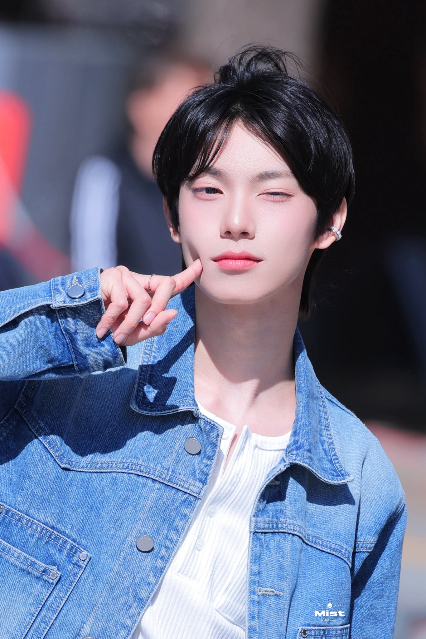 A moment captured by Chuei Liyu (FLARE U)'s fan